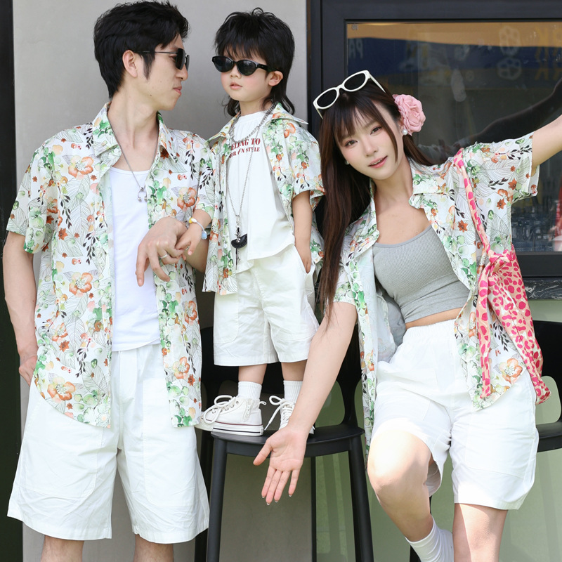 Plant Parent Shirt - Holiday Look เสื้อเชิ้ตลายดอกไม้สําหรับพ่อแม่ลูกสําหรับเสื้อผ้าวันหยุดทั้งครอบครัวพ่อแม่และลูกสาวเสื้อแขนสั้น