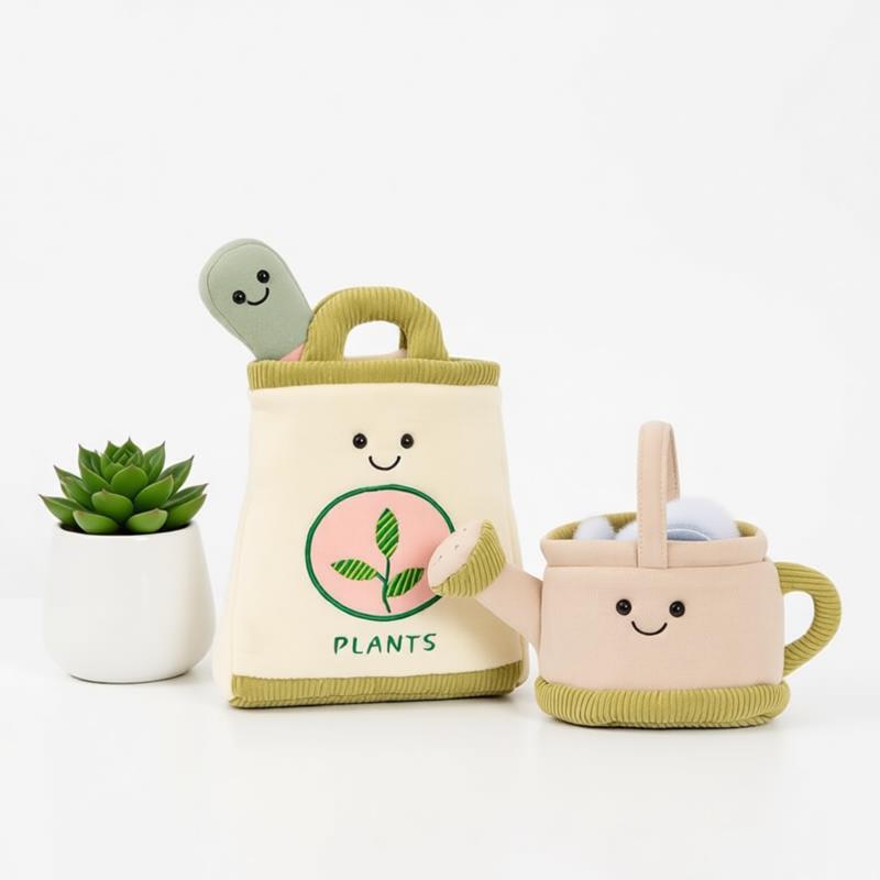 The Plant Parent - ตุ๊กตาต้นไม้ตัดแต่งสวน ของเล่นนุ่มนิ่ม พร้อมกระเป๋า จอบ บัวรดน้ำ ตุ๊กตาผ้าเนื้อนุ่ม